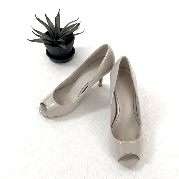 LeChateau Patent Peep Toe Pumps - Picture 2 of 8